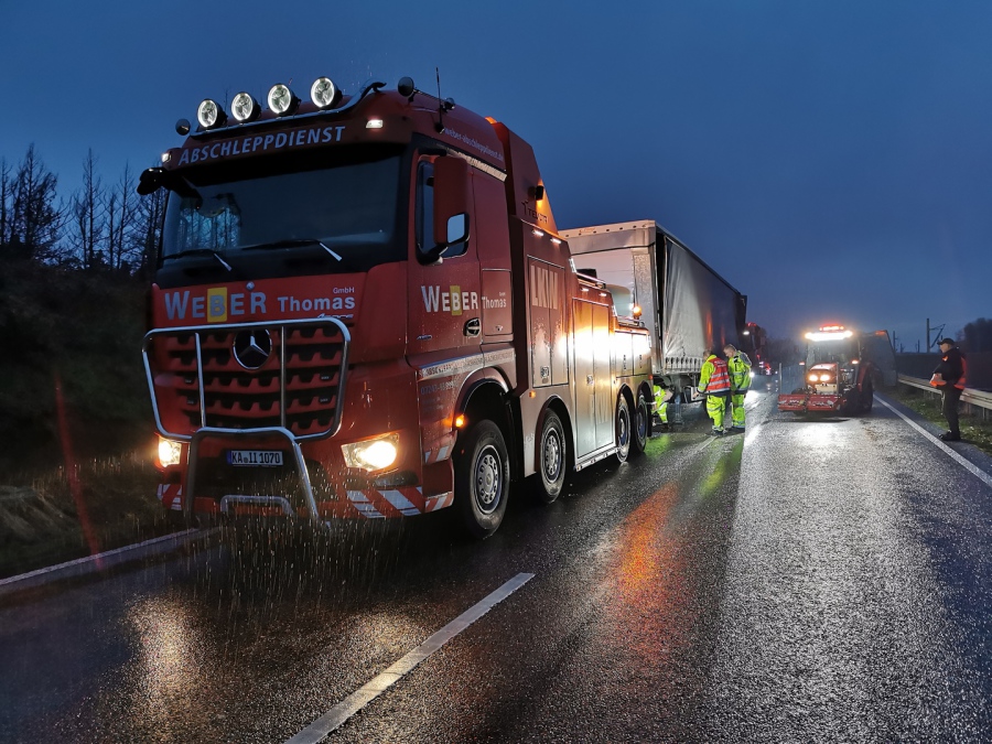 Mercedes Benz Arocs 4163